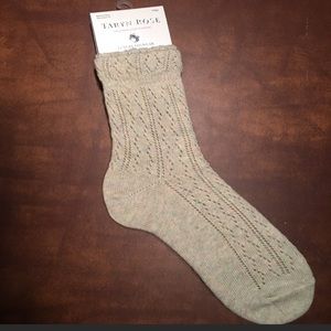 TARYN Rose luxury beige socks. Size 5-10 NWT